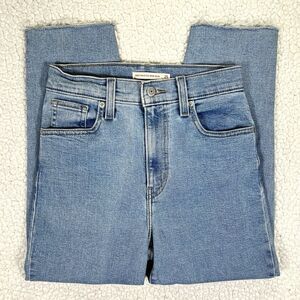Levi’s High Waisted Mom Jeans Women’s 25 (25x22) Cropped Retro Normcore Casual